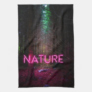 Mysteriöse Fichtenwälder Natur Neon magenta Zeiche Geschirrtuch