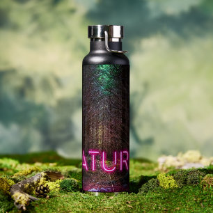 Mysteriöse Fichtenwälder Natur Neon magenta Zeiche Trinkflasche