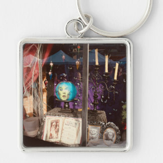 Mysteriöse Spuk Schaufenster im Shop Schlüsselanhänger