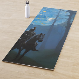 Mysteriöser Schwarzer Ritter im Mondlichtwald Yogamatte