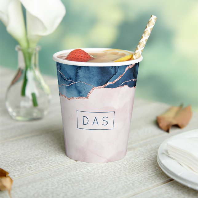 Mystic Elegance | Monogramm des Aquamarinen Rosa-G Pappbecher (In Situ)