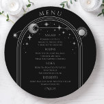 Mystical Black Silver Sun Moon Space Hochzeit Menükarte<br><div class="desc">Mystical Black Silver Sun Moon Stars Space Wedding Menu Cards verfügen über einen silbernen Rahmen aus Sonne, Mond und Sternen auf schwarzem Hintergrund mit Menüdetails in der Mitte in modernen silbernen Kalligraphie-Skript. Personalisieren Sie den Text durch Bearbeiten in den bereitgestellten Textfeldern. Entworfen für Sie von ©2022 Evco Studio unter www.zazzle.com/store/evcostudio...</div>