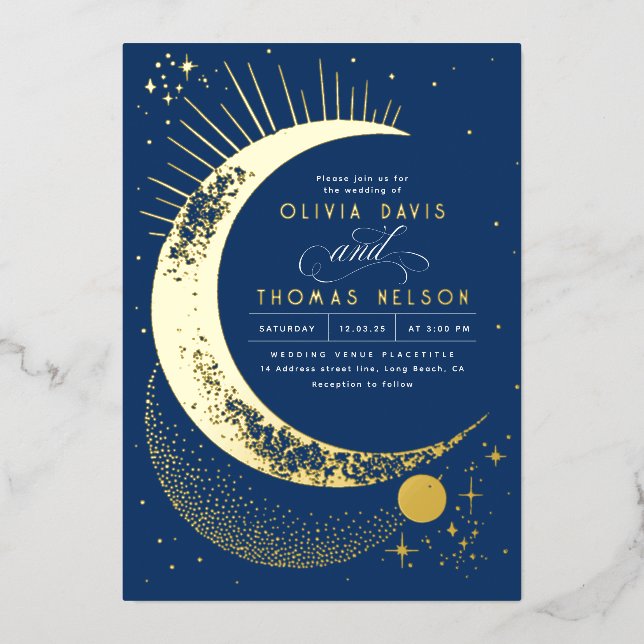 Mystical Crescent Moon Starry Night Boho Wedding Folieneinladung (Vorderseite)
