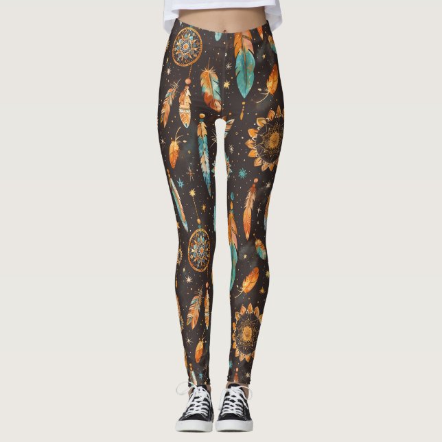Mystical Dark Boho: Feathers & Dream Catchers Desi Leggings (Vorderseite)