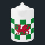 Mystical Red Celtic Dragon Flag Wales<br><div class="desc">Das Schicksal eines Drachen: Die Fahne für die Kelte - Inspiriert durch den reichen Wandteppich keltischer Geschichte und Mythologie, vereint das Flaggendesign traditionelle keltische Symbolik und einen mächtigen roten Drachen. Die farbenfrohe Farbpalette der Fahne mit leuchtendem Grün und knalligem Weiß erinnert an die üppige Landschaft und den bleibenden Geist keltischer...</div>