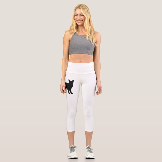 Mystik der Feline: Eine elegante Cat-Silhouette Capri Leggings (Vorderseite)
