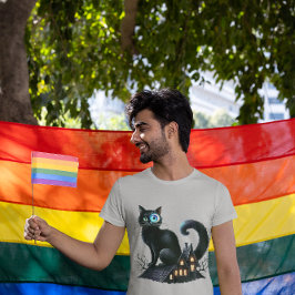 Mystische schwarze Katze im Spuk Haus T-Shirt