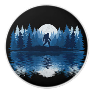 Mystischer blauer Wald Bigfoot Mond Silhouette Tür Keramikknauf