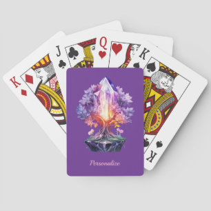 Mystischer Kristallbaum auf purpurrotem, strahlend Spielkarten