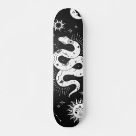 Mystischer Schlangenmond und Sterne Skateboard