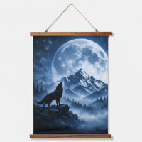 Mystischer Wolf in der Wildnis unter dem Mond