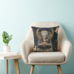 Mystisches Elephant Tee Party unter dem Halbmond Kissen