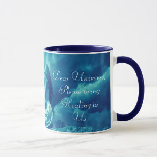 Mythische Frau, die Gebete zum Universum aussendet Tasse