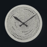 Mythos - Kreis Runde Wanduhr<br><div class="desc">Mythos I durch Chariklia Zarris. Kreisen Sie den Entwurf ein,  der aus mehrfachen Punkten gegen einen neutralen Hintergrund besteht.</div>