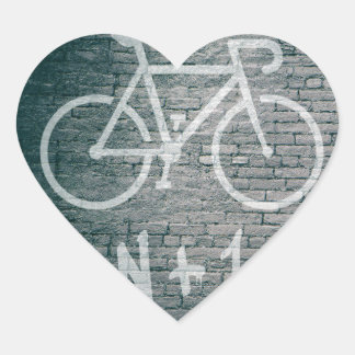 N+1 Bike Graffiti Herz-Aufkleber