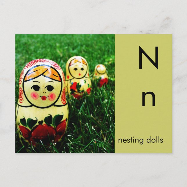 N ist für Nesting Dolls Postkarte (Vorderseite)