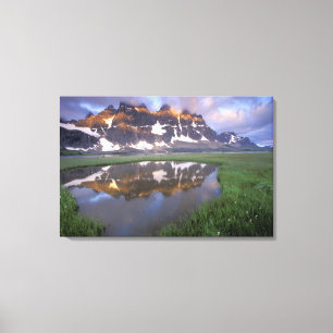 NA, Kanada, Alberta, Tonoquin Valley. Jasper Leinwanddruck