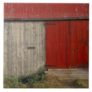 NA, Kanada, New Brunswick, Shepody. Rote Scheune Fliese