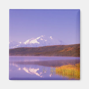 NA, USA, Alaska, Denali NP, Wonder Lake, Berg Magnet