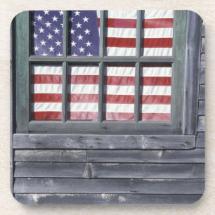 NA, USA, Maine, Georgetown Island. Flagge der Untersetzer