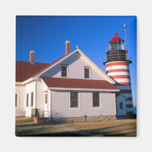 NA, USA, Maine. West Quoddy Leuchtturm in der Nähe Magnet