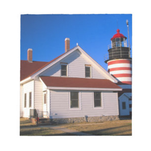 NA, USA, Maine. West Quoddy Leuchtturm in der Nähe Notizblock