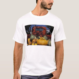NA, USA, New Mexico, Taos. Chile Stand. T-Shirt