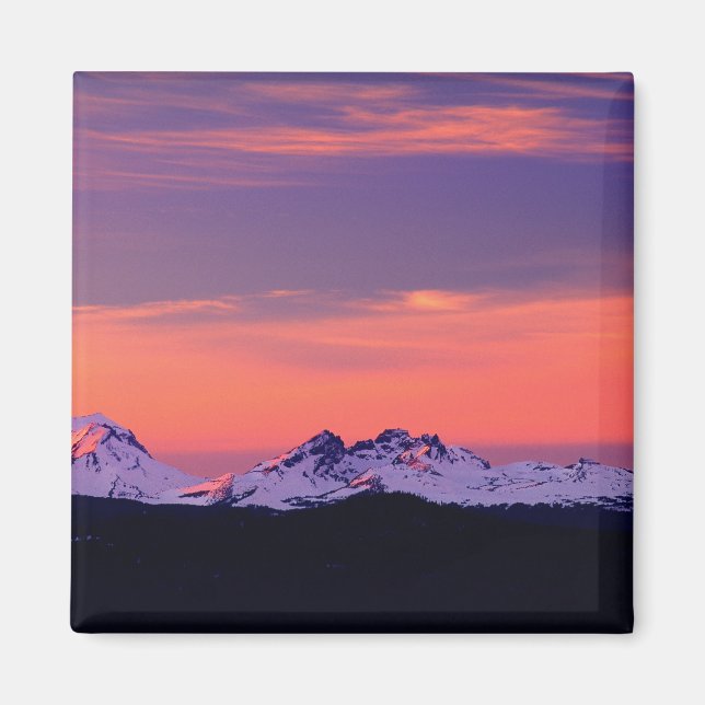 NA, USA, Oregon, The Three Sisters Mountains Magnet (Vorne)