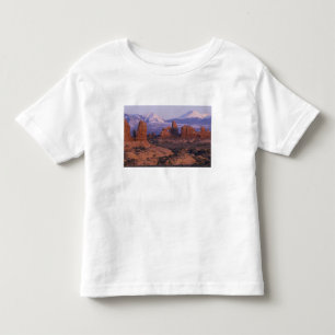 NA, USA, Utah, Arches National Park. Garten Eden Kleinkind T-shirt