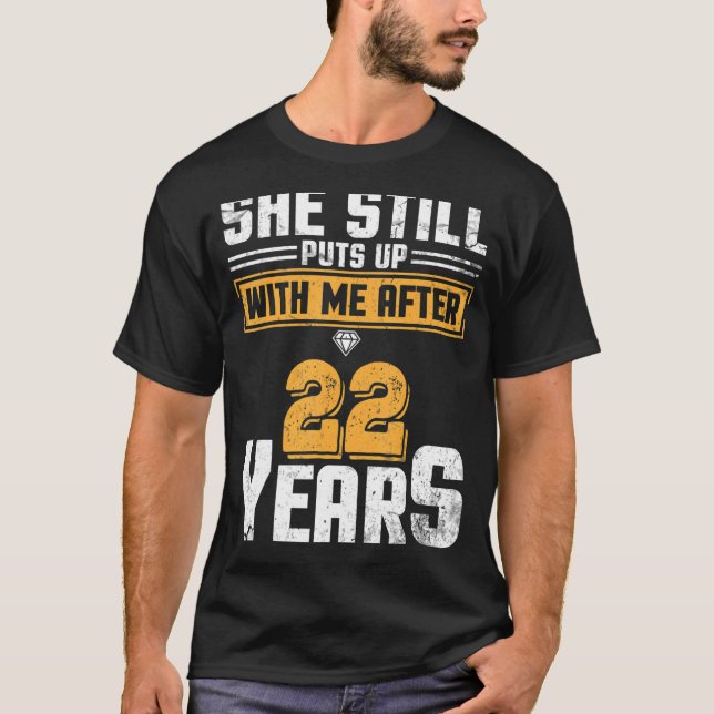 Nach 22 Jahren steht sie mir immer noch auf. T-Shirt (Vorderseite)
