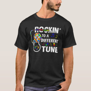 Nach einem anderen Takt schaukeln Autismus-Bewusst T-Shirt