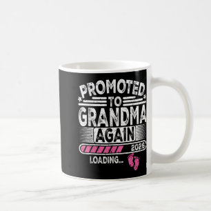 Nach Oma befördert wieder nach Osten. 2026 Beladen Kaffeetasse