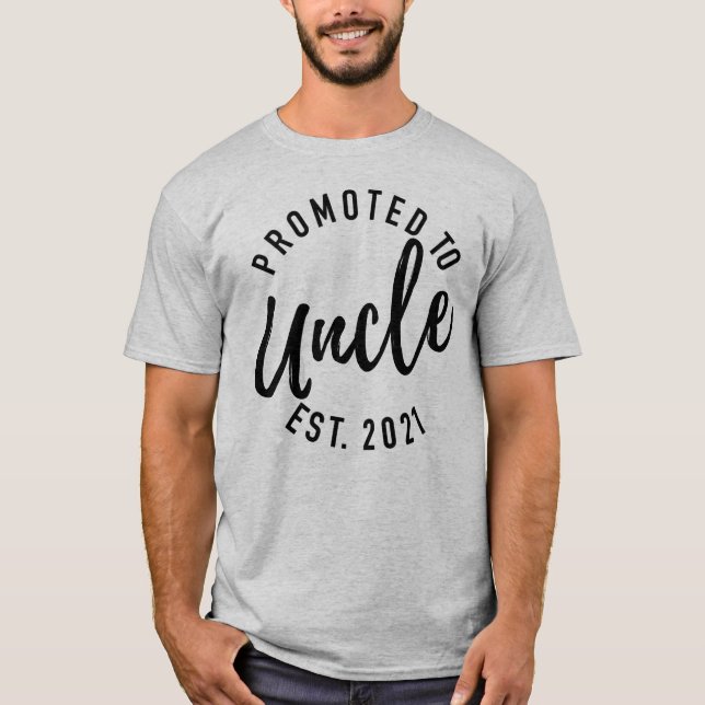 Nach Onkel Est 2021 verkündete Schwangerschaft T-Shirt (Vorderseite)