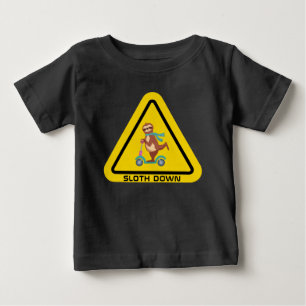 Nach unten   Funny Sloth Riding Scooter Template Baby T-shirt