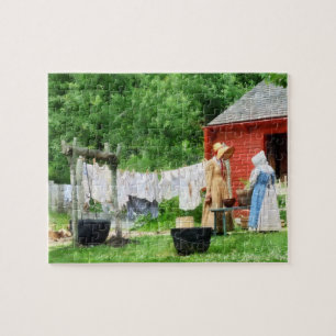 Nachbarn, die auf Washday klatschen