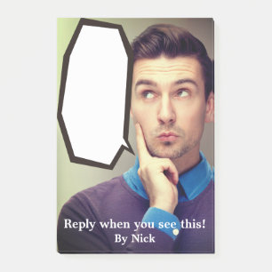 Nachrichten des lustigen Chefs. Post-it-Notizen Post-it Klebezettel