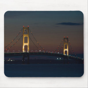 Nacht an der Mackinac-Brücke Mousepad