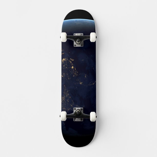 Nacht beleuchtet die Erdstadt in Asien und Austral Skateboard (Vorderseite)