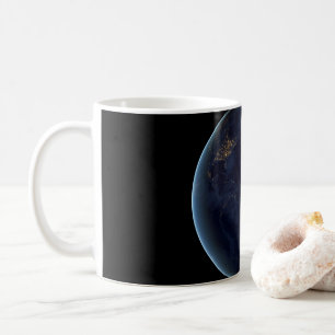 Nacht beleuchtet die Stadt der Erde Kaffeetasse