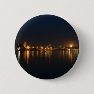 Nacht geschossen in Brindisi (Puglia, Italien) Button