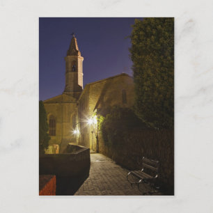 Nachtansicht einer Kirche in der Dämmerung, Pienza Postkarte