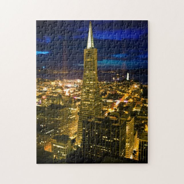 Nachtansicht von San Francisco. (Vertikal)