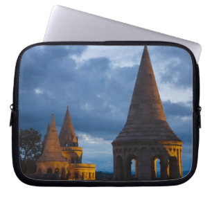 Nachtblick auf das Fischbecken, Burg Hil Laptopschutzhülle