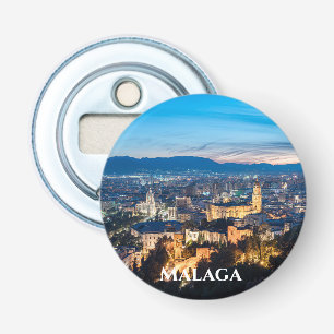 Nachtblick auf die Kathedrale von Malaga, Spanien Flaschenöffner