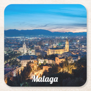 Nachtblick auf die Kathedrale von Malaga, Spanien Rechteckiger Pappuntersetzer