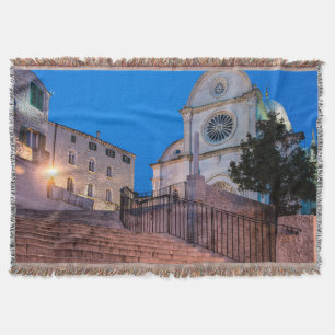 Nachtblick auf Treppe und Kirche in Split, Kroatie Decke