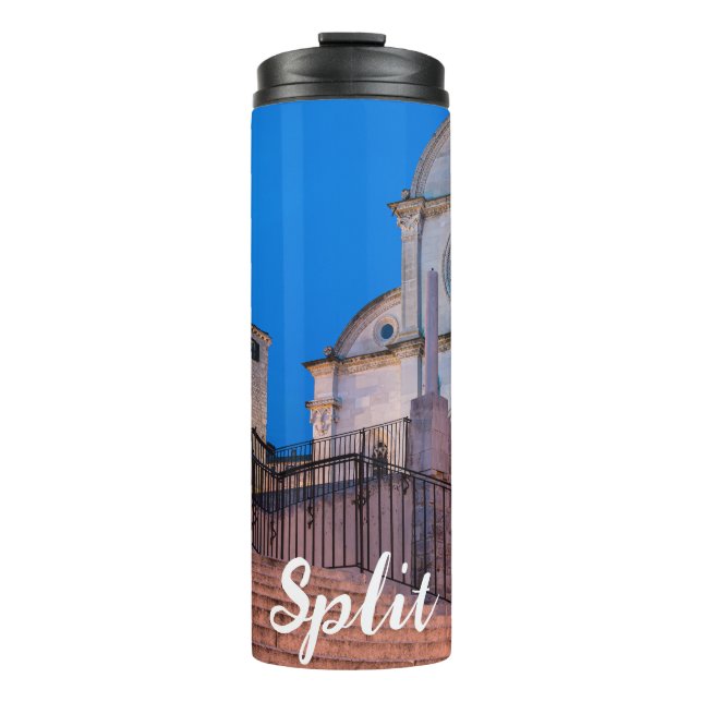 Nachtblick auf Treppe und Kirche in Split, Kroatie Thermosbecher (Vorderseite)