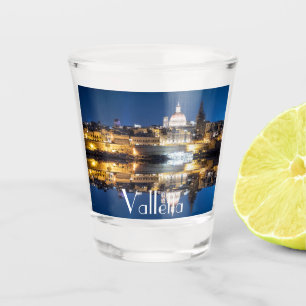 Nachthafen der Altstadt von Valletta Schnapsglas