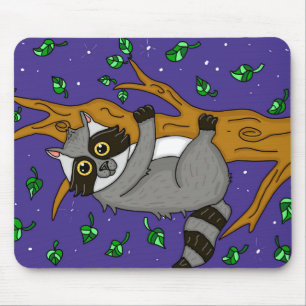 Nachts Raccoon aus Baumzweig Mousepad