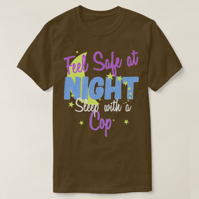 Nachts sicher fühlen, mit einem Polizist ins Shirt (Design vorne)